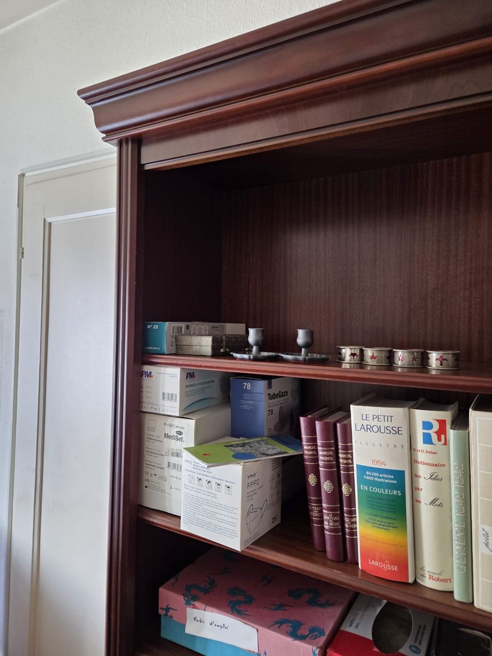 Vetrine: Bibliothèque en bois de Les Mobilier Anglais – Usato da Genève venduto da yan_vh72 2