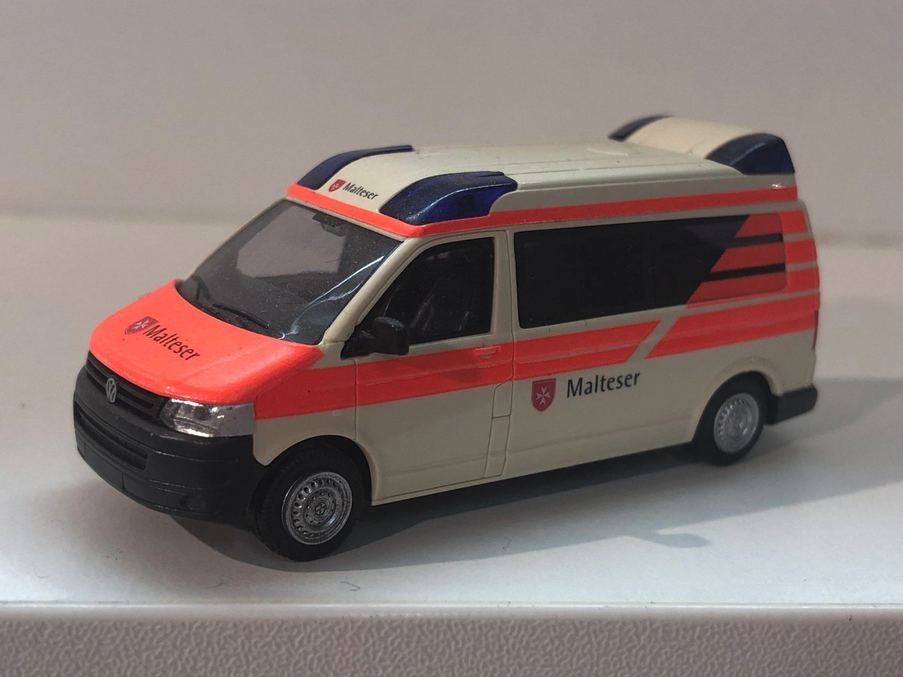 Herpa Modellini d'auto: herpa "Malteser"-set 1:87 – Nuovo (secondo la descrizione) da solothurn venduto da Lrz74 2