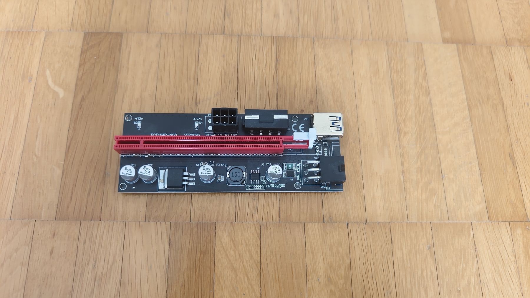 Unità & Adattatore: pciE Riser mit x16 auf USB-A Adapter und Sata Stromadapter – Usato da Jona venduto da Kapuzinermoench 1