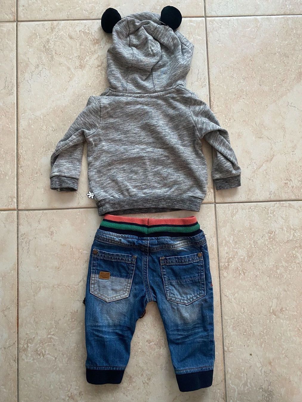 Kleiderpakete & -sets: Disneypullover und Babyjeans – Gebraucht aus Winkel von gatta 1