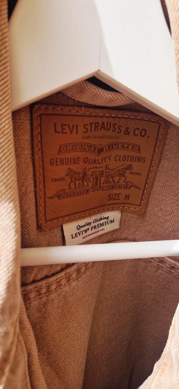 Giacche: Levi's Jeansjacke – Usato da Zürich venduto da Serz 2