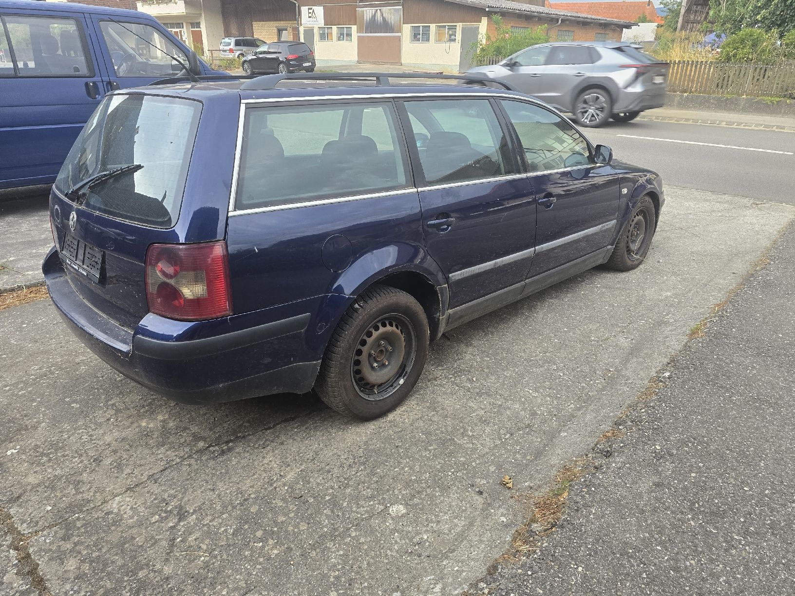 VW Automobili: VW Passat Variant 1.9 TDI Automat – Usato da Aarberg venduto da 2002stefan 3