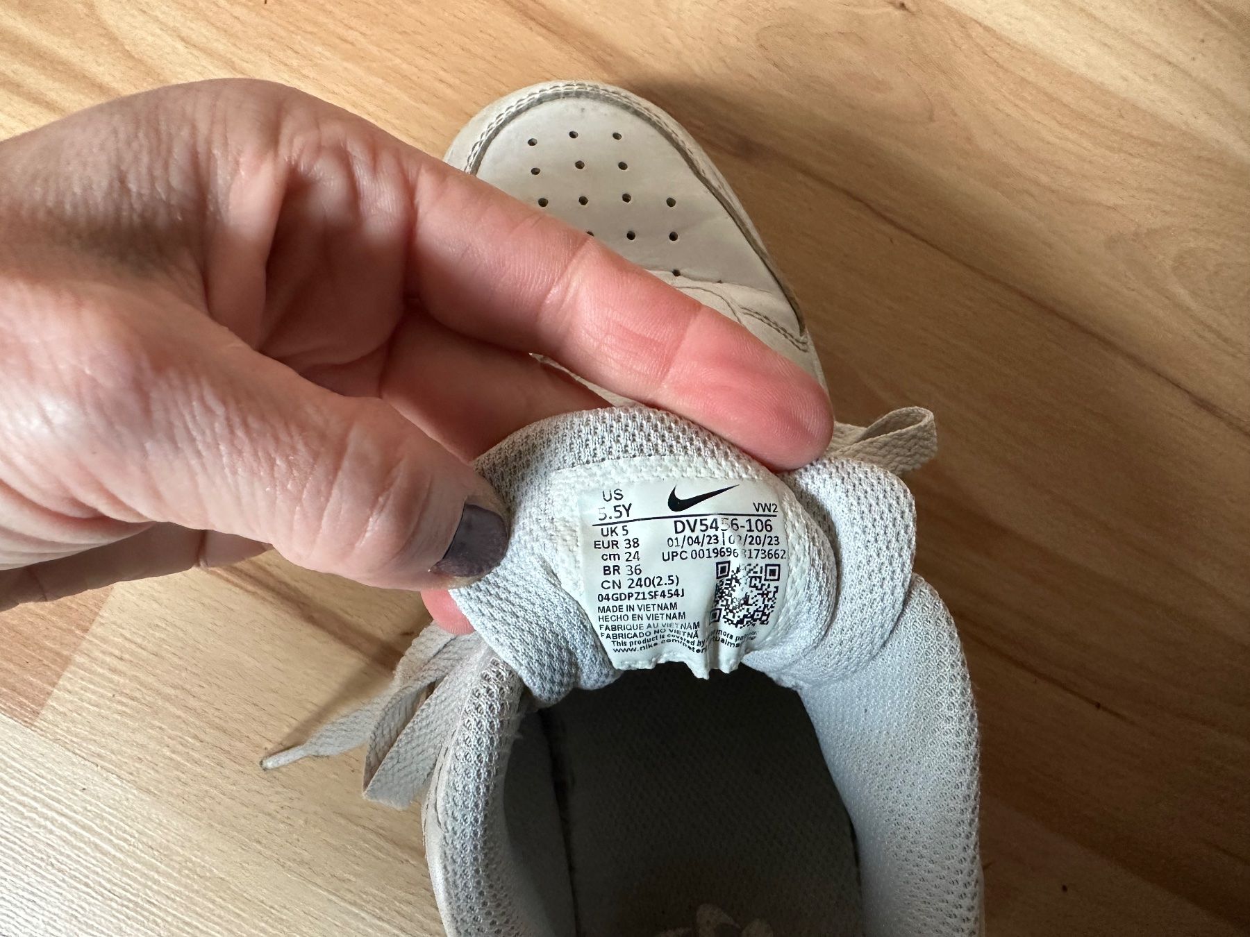 Nike Scarpe da donna: Nike Damen Grösse 38 24cm weiss – Usato da Hausen AG venduto da dege02 4