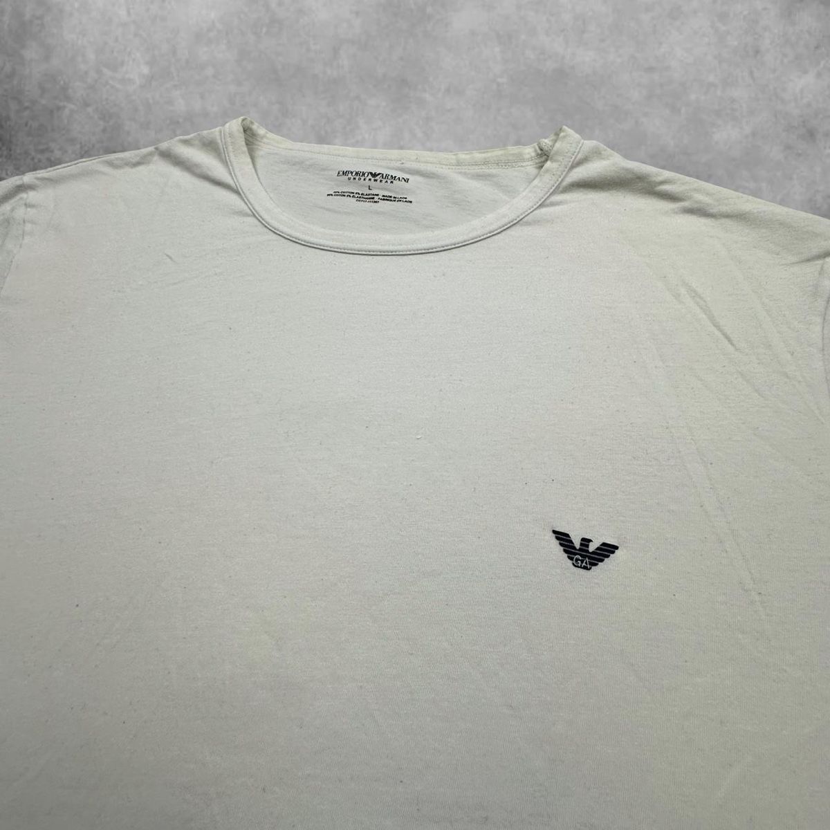 Armani T-shirt: Armani white t-shirt – Usato da Erlinsbach SO venduto da TogaResell 1