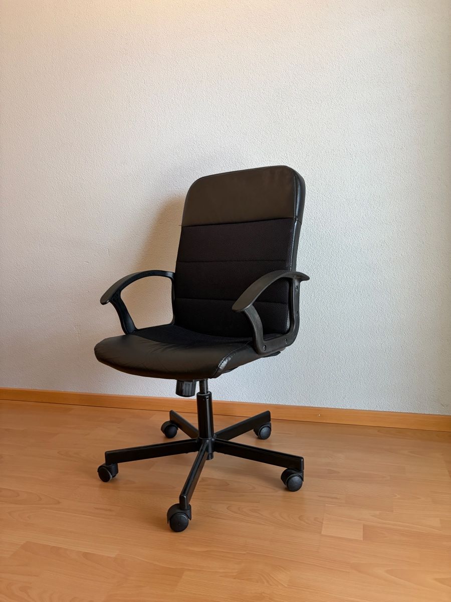 Sedie a rotelle: IKEA Bürostuhl – Usato da Luzern venduto da hoppipoop