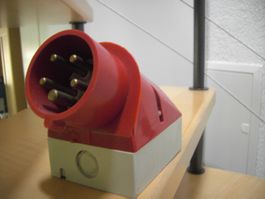 Mennekes CEE Anbaustecker 16A 5-polig.Neuwertiger Zustand