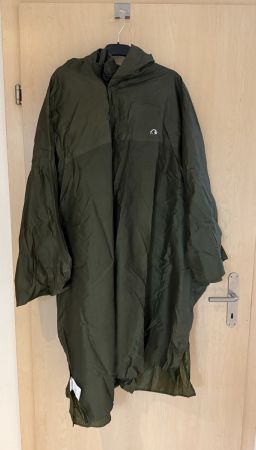 Tatonka Cape M Regenponcho oliv mit Packsack
