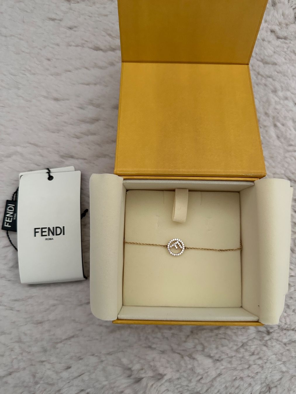 Fendi Bracciali & Braccialetti: Fendi Armband – Usato da Birsfelden venduto da ant_ys8y