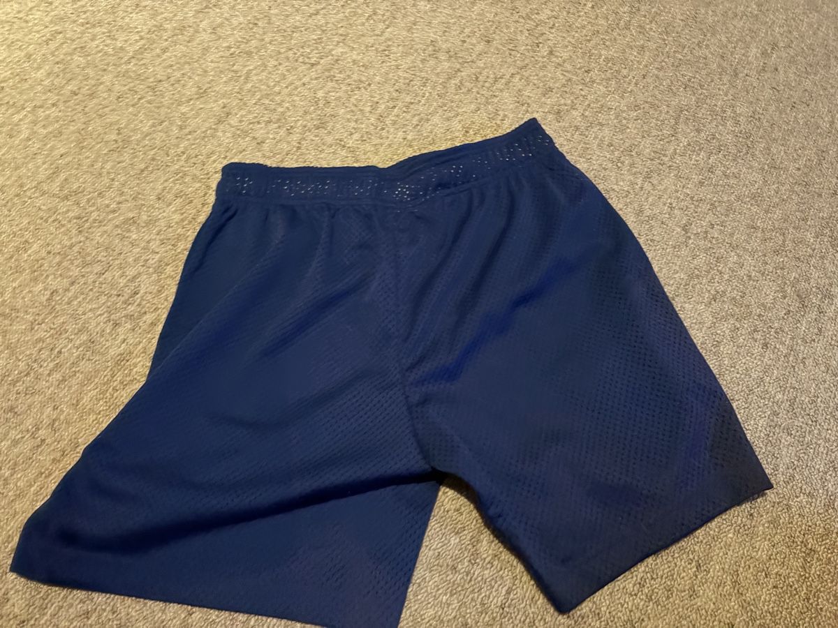 Pantaloni: Kurze Sporthose – Nuovo (secondo la descrizione) da Winterthur venduto da man_6q8f 1