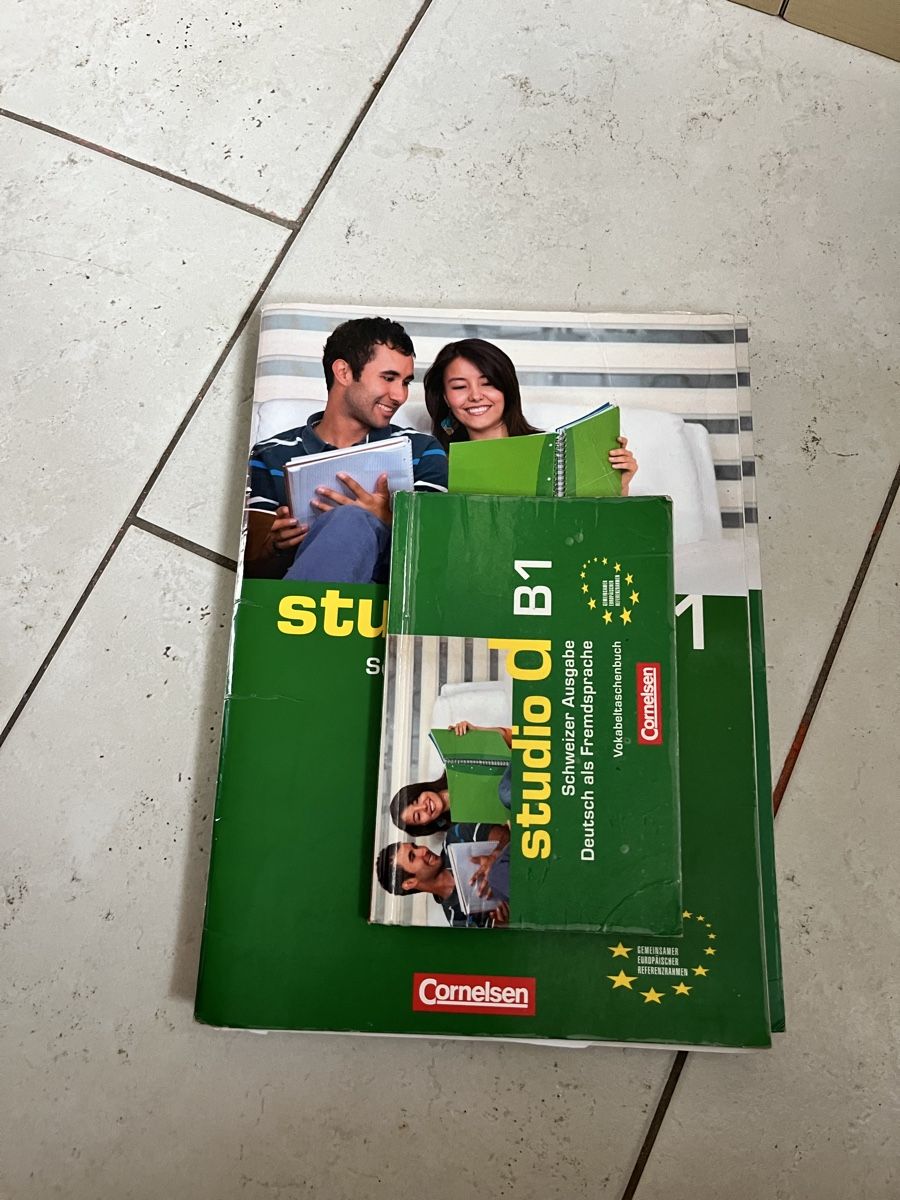 Bücher: Studio d B1 - Swiss Edition - German Textbook - Good Cond. – Gebraucht aus Zürich von Proton_Slit 1