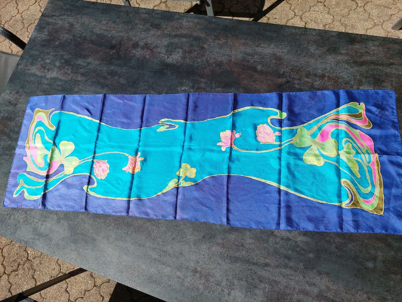Foulards, Tücher & Schals: Toller Seidenschal mit Blumenmuster – Gebraucht aus Brunnen von Livianda 2