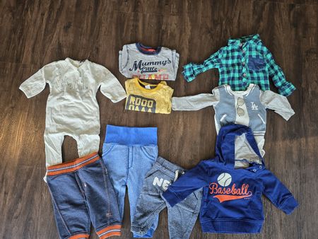 Babykleider Set Grösse 62/68 9-teilig guter Zustand