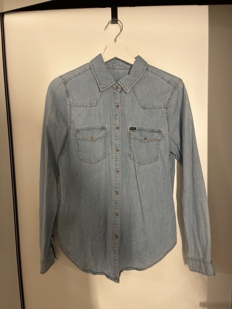 Pull&Bear Camicette: Damen Jeanshemd Pull&Bear hellblau – Nuovo (secondo la descrizione) da Chur venduto da flu_68vj