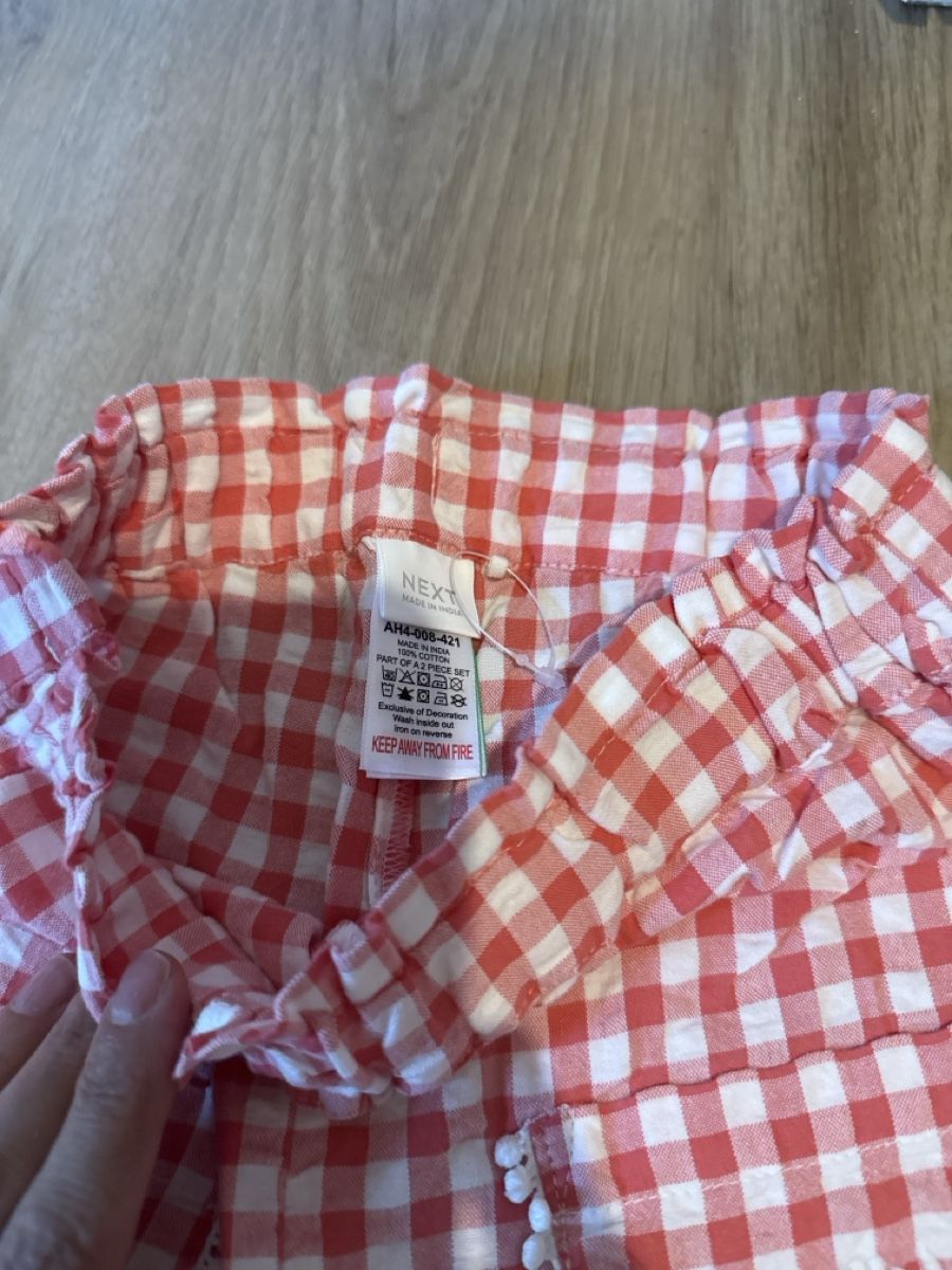 Next Lotti & Set di vestiti: Red Gingham Lounge Pants with Lace Details 116 – Nuovo e nell'imballaggio originale da Oberglatt ZH venduto da Sale12 3