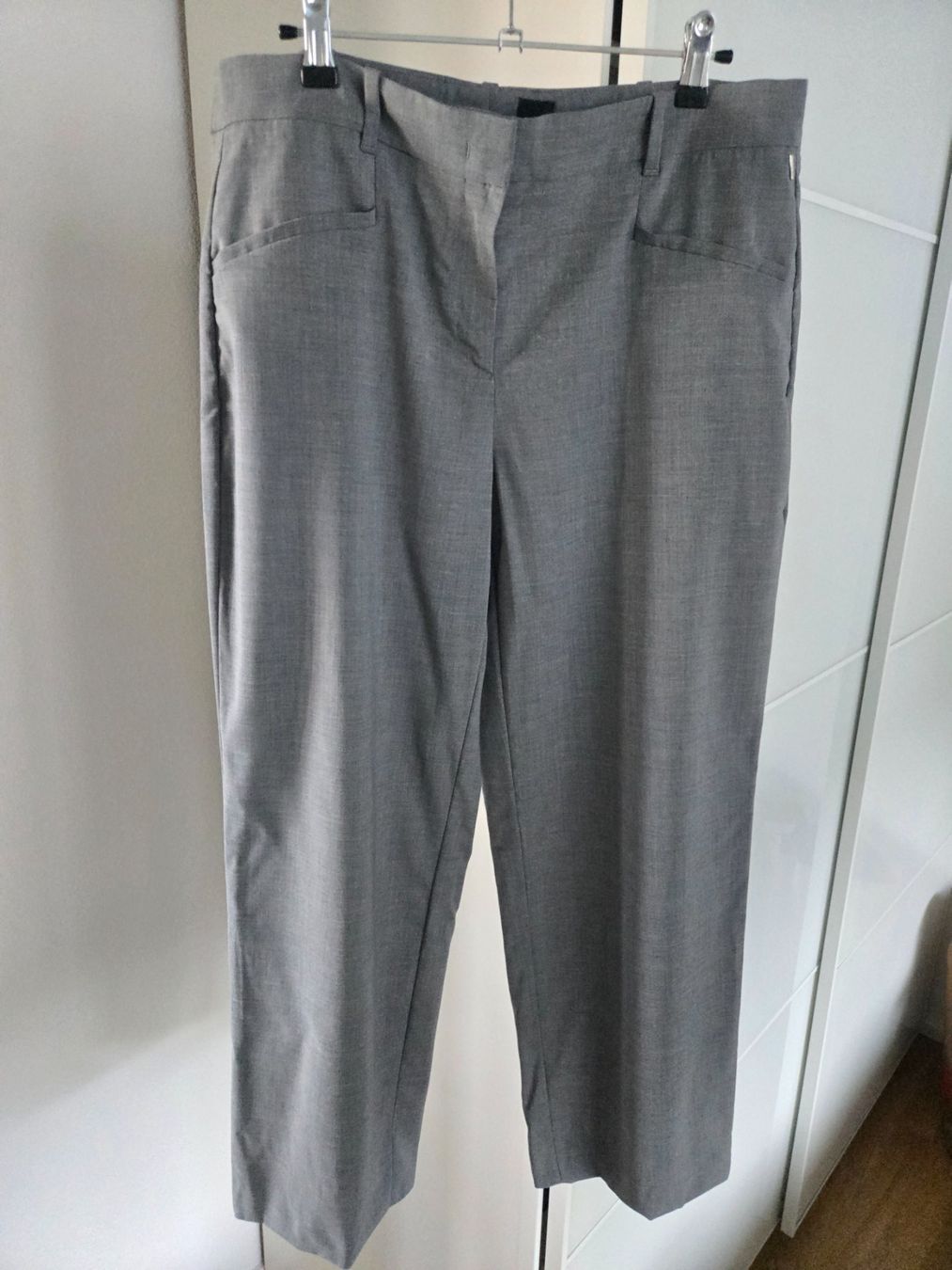 Hugo Boss Pantaloni: BOSS wool trousers – Usato da Horgen venduto da dariajed 1