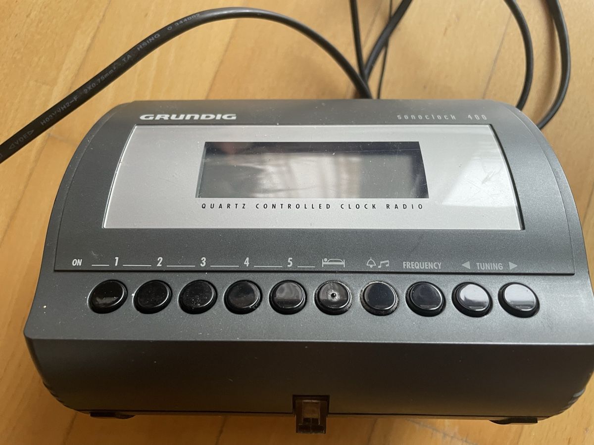 Sveglie: Wecker Radio Grundig – Usato da Münsingen venduto da nerv11 2