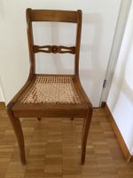 Schöner, antiker Holzstuhl Geflecht defekt 