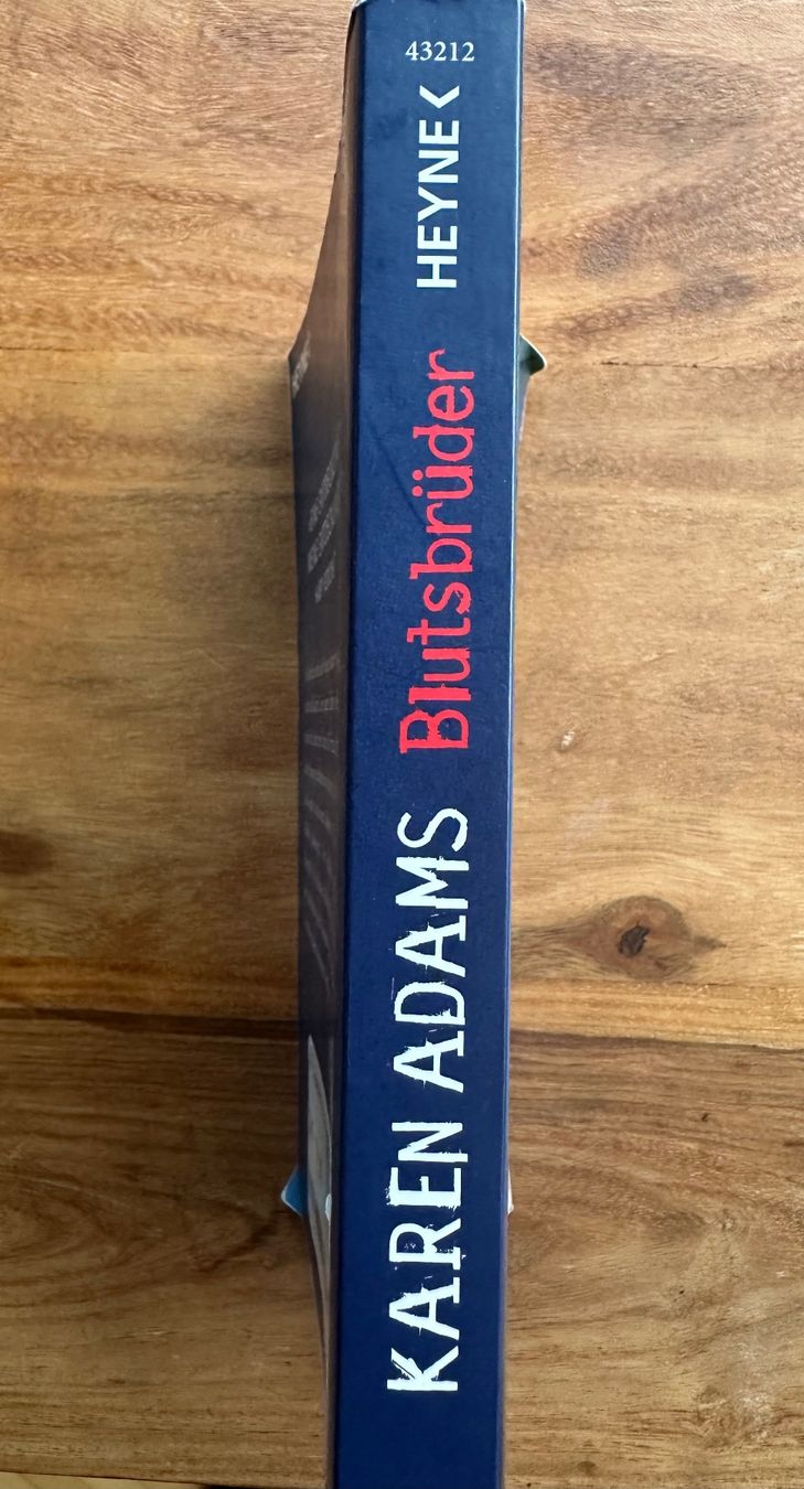 Libri: Karen Adams - Blutsbrüder – Usato da Horgen venduto da flyingpenguin2000 2