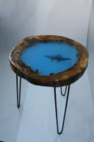 Table basse bois et résine motif raie fabrication artisanale