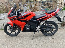 Motorrad Honda CBR 125 R rot 35000km