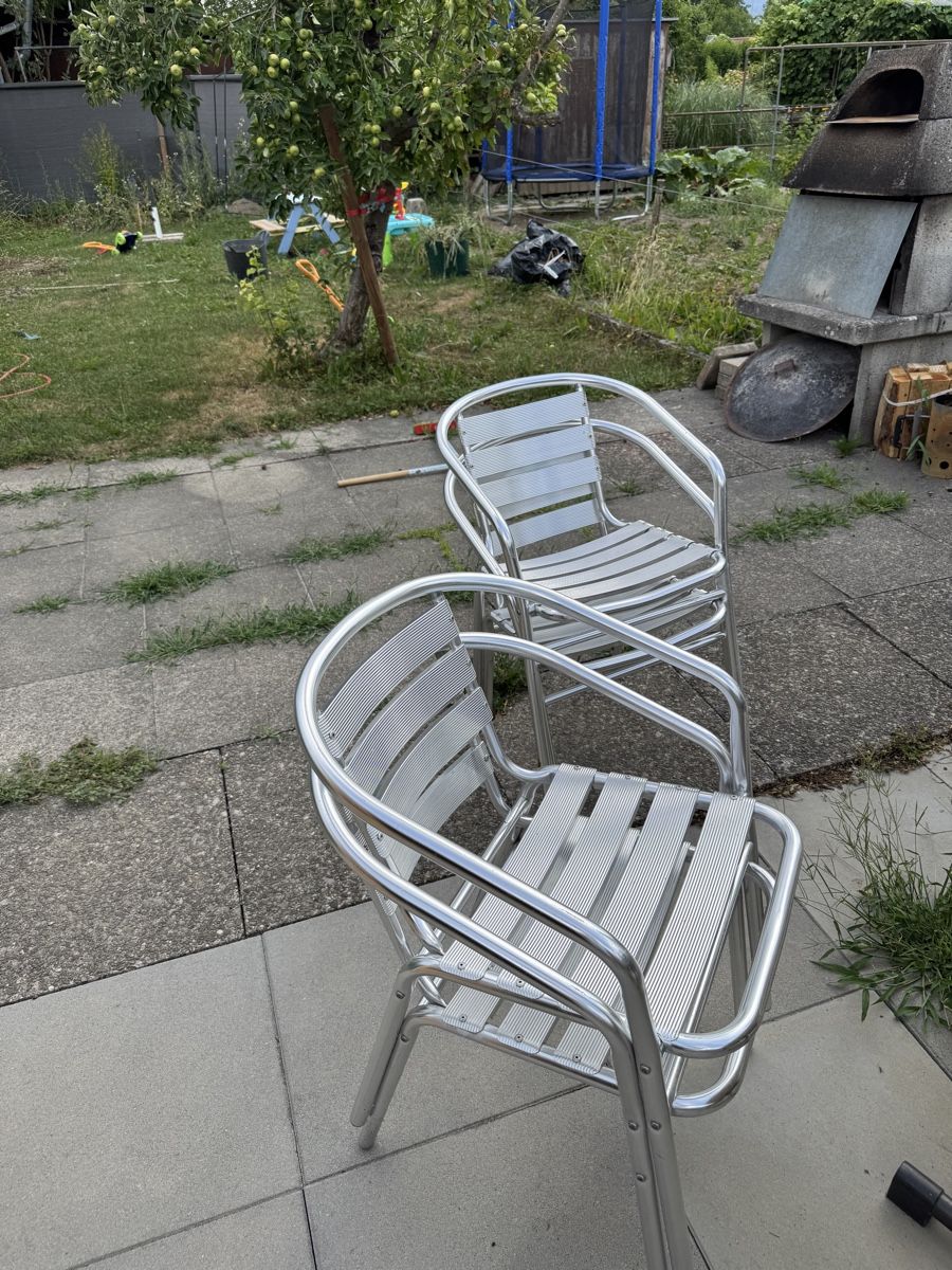 Chaises: Metallstühle – D'occasion à Geroldswil par ridi.shaqiri