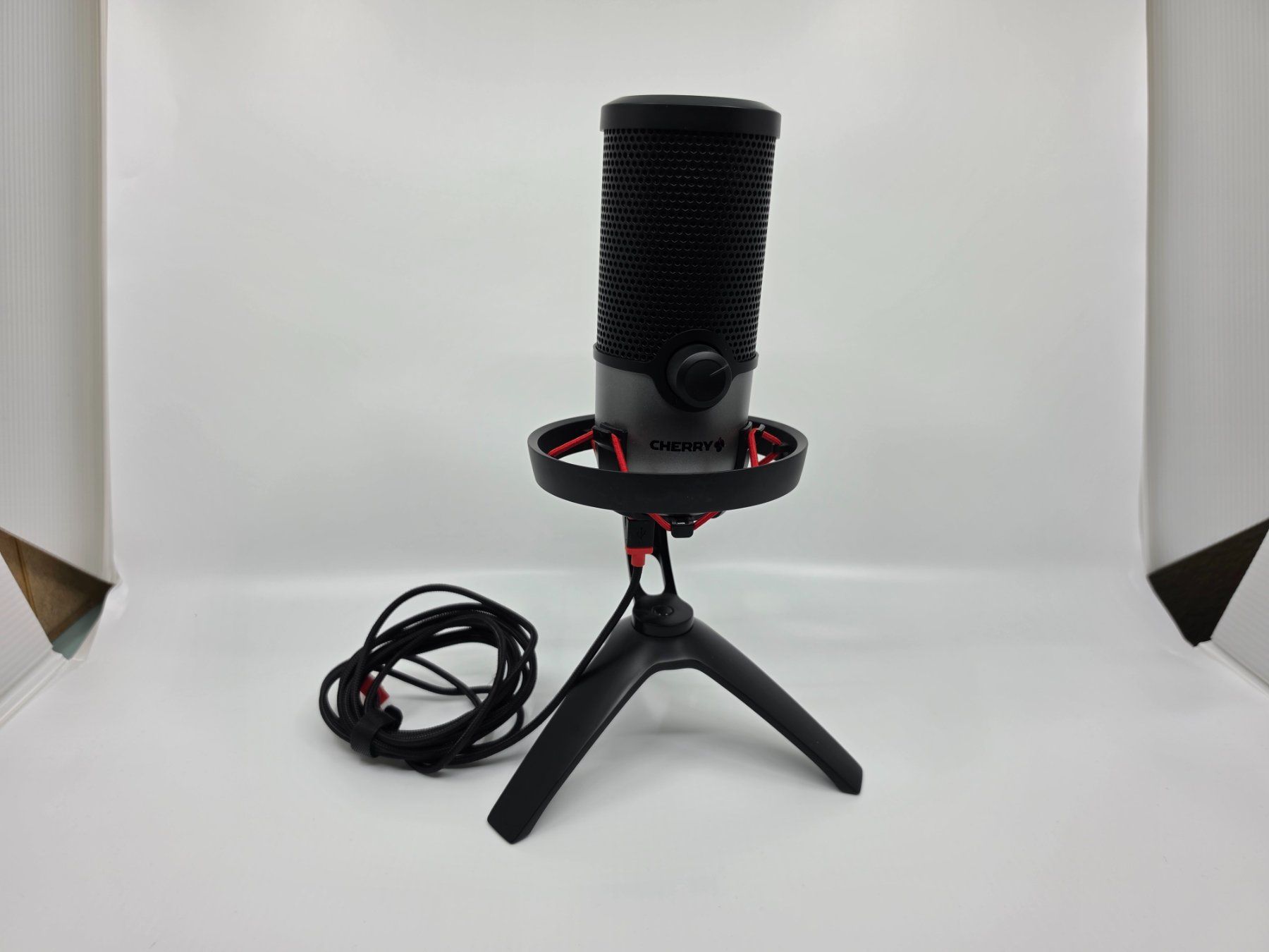 Microphones: CHERRY UM 6.0 ADVANCED Streaming Mikrofon – D'occasion à Ostermundigen par filewv