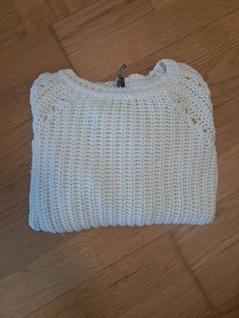 Pull en maille blanc cassé 