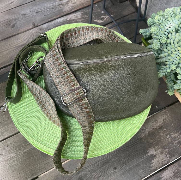 Sac banane avec poche avant, en cuir daim HOLLY - Kaki