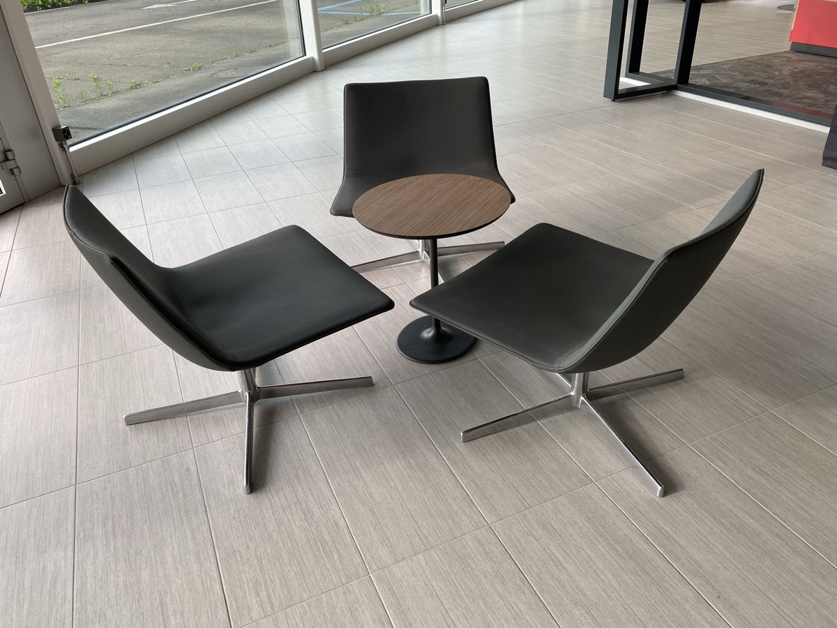 Set di tavolo e panche: Tisch und drei Stühle – Usato da Hägglingen venduto da Karin0802