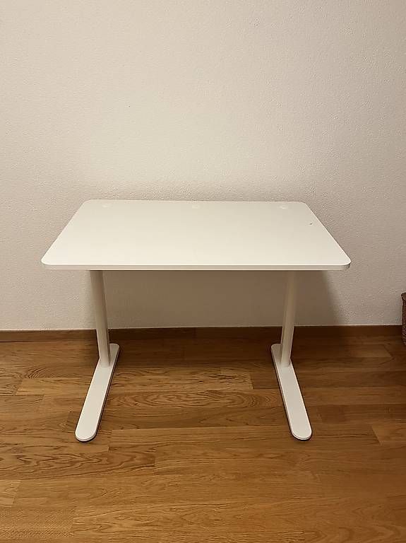 Ikea Schreibtische: Schreibtisch Ikea Relatera – Gebraucht aus Kloten von nin_hb6n 1