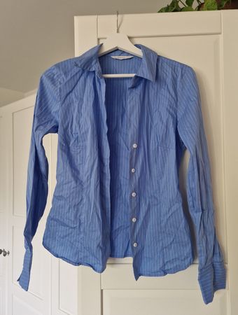 Taillierte Bluse, Bershka, Gr. S