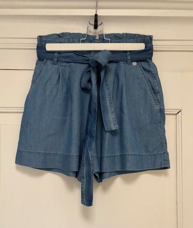 🤍 Shorts von „GUESS“, blau, Gr. W25 (XS - 32/34) 🤍
