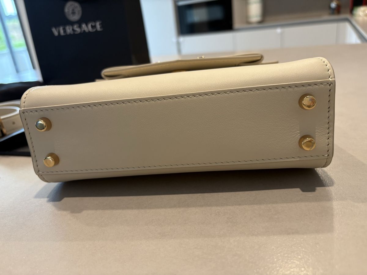 Versace Borse da donna: Versace Borsa a Mano, Avorio, con tracolla – Nuovo e nell'imballaggio originale da Castel San Pietro venduto da mih_l86g 8