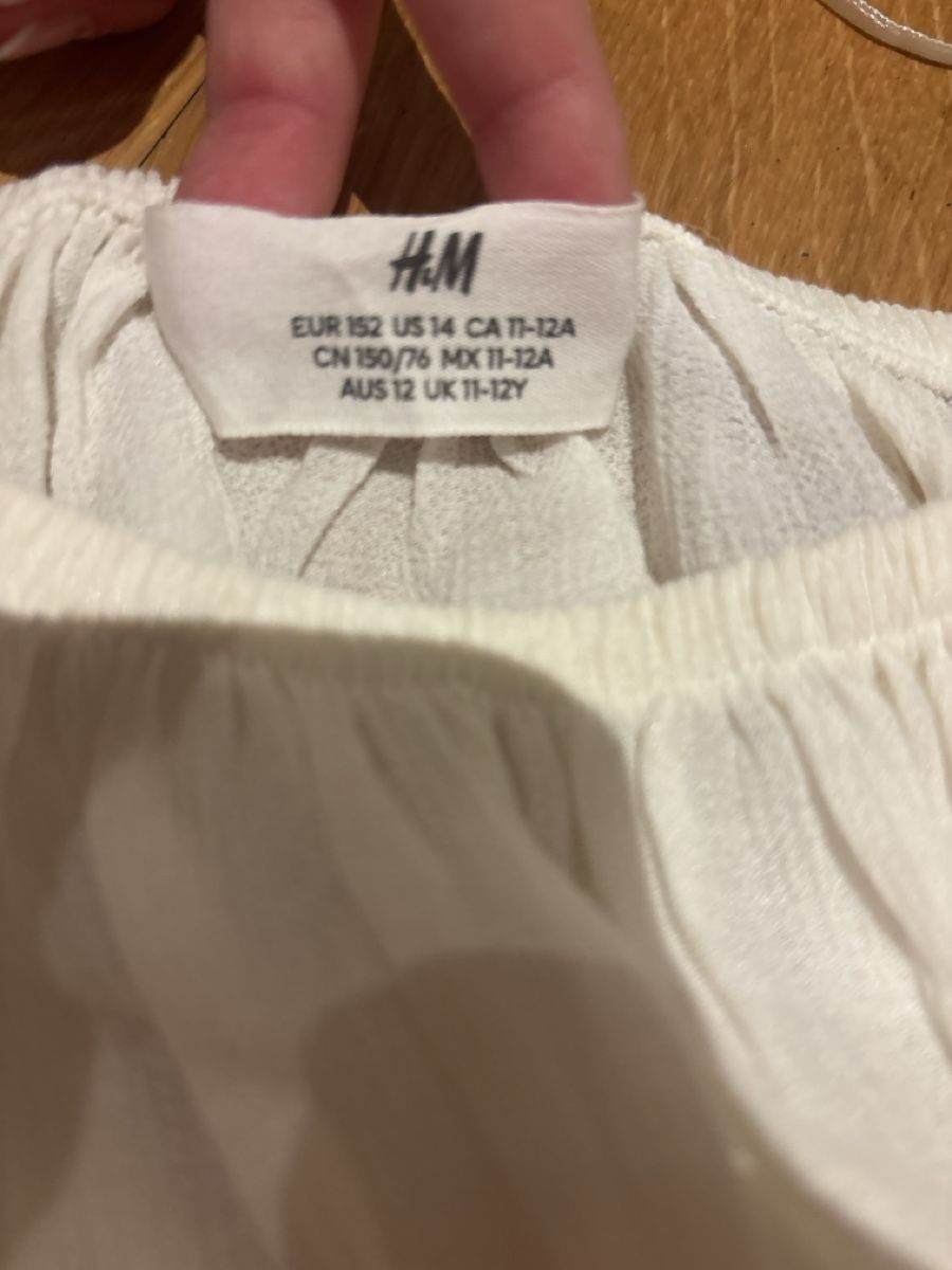 H&M Camicette, T-shirt & Top: Wunderschöne Bluse für Mädchen – Usato da Zuerich venduto da junverhau 1