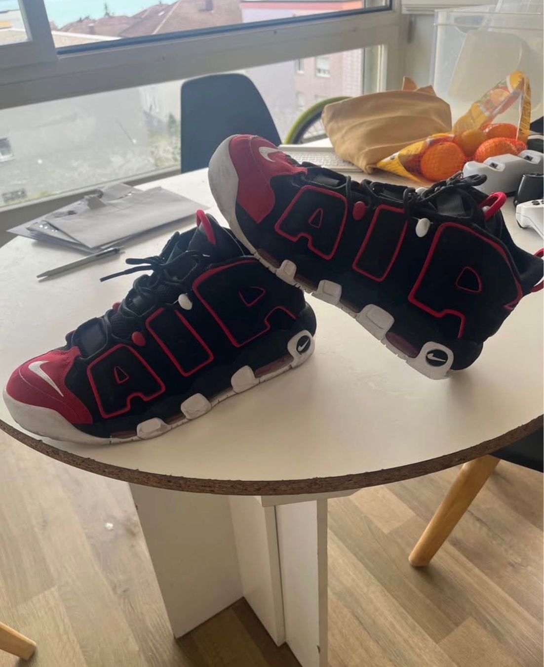 Nike Scarpe da uomo: Chaussure NIKE UPTEMPO 45 – Usato da Peseux venduto da vig_tkt6 1