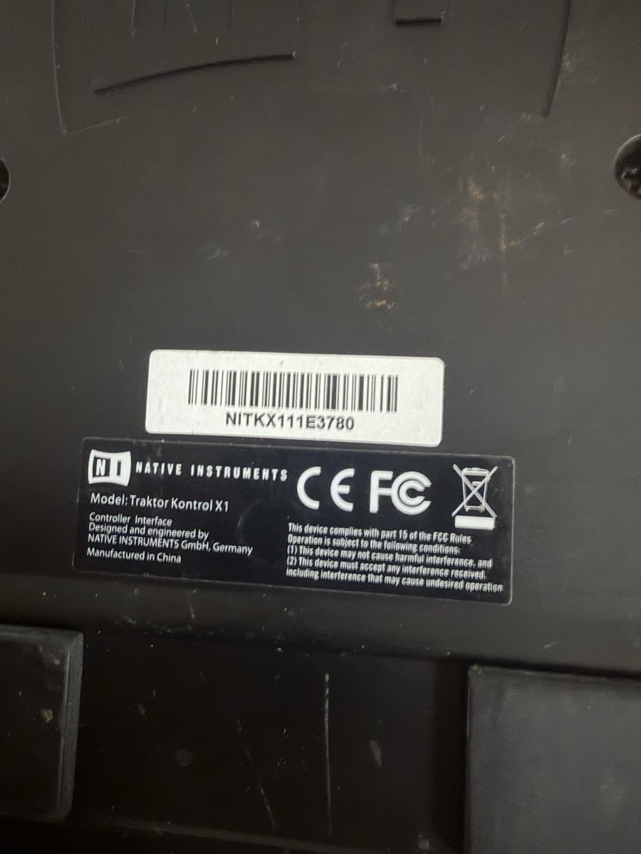 Strumenti musicali: Native Instruments Traktor Kontrol X1 DJ Controller – Gebrau – Usato da Baden venduto da noli.r 4
