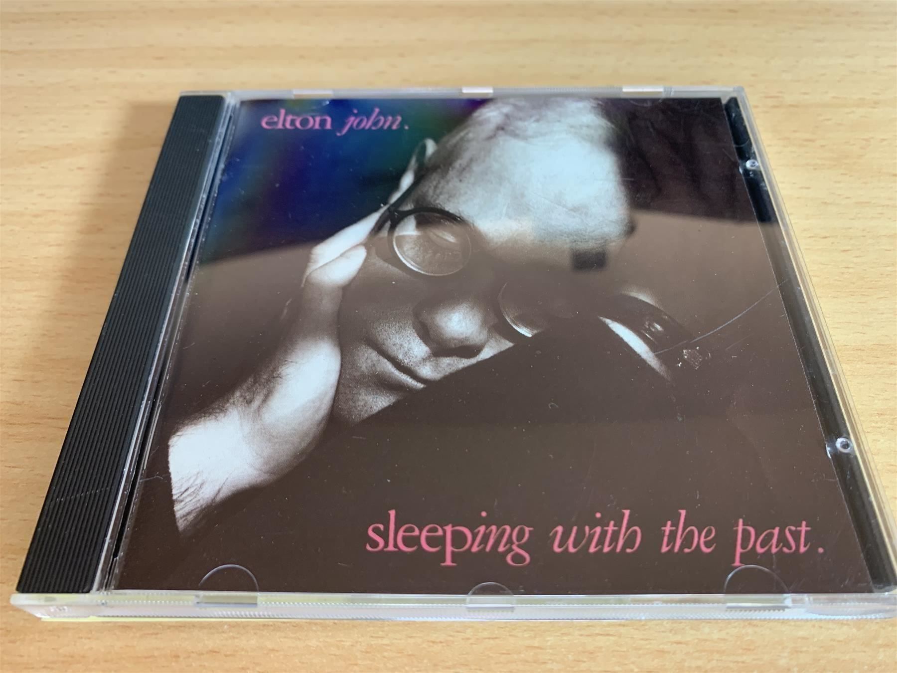 CD: Elton John – Sleeping With The Past – Usato da Rikon im Tösstal venduto da Alpenmutz