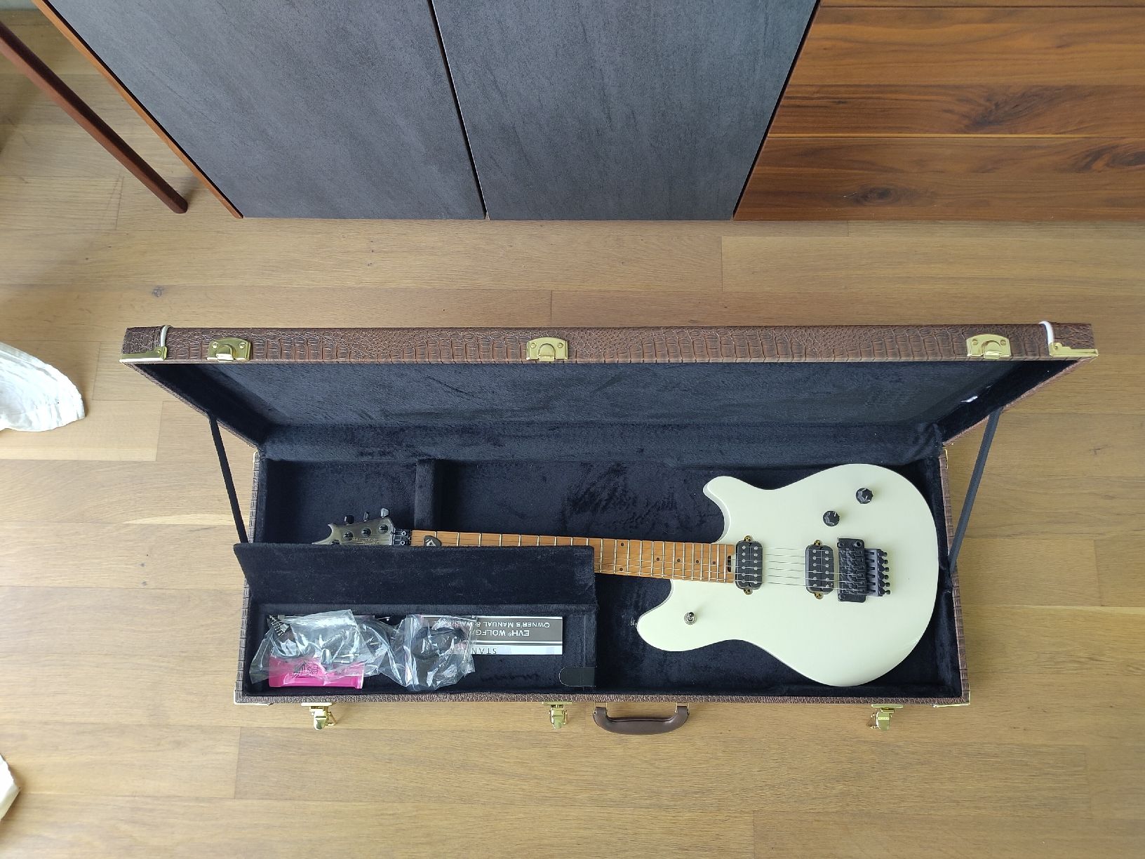 Valises de voyage: Gitarrenkoffer – D'occasion à Thun par The_Sixx 2