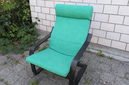 Ikea Poäng Sessel und Hocker grün