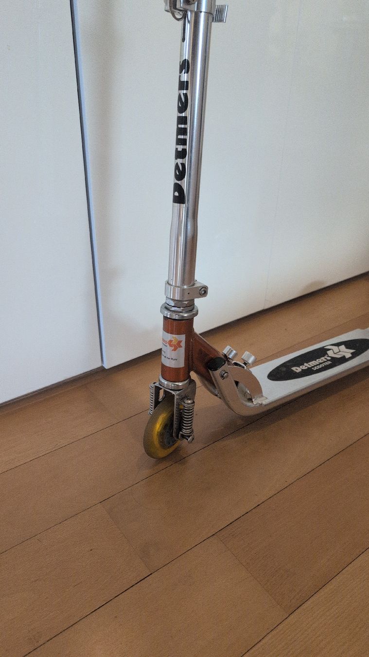 Kickboard: Trottinett klappbar mit Lichteffekt – Usato da Zürich venduto da daniel_po 2