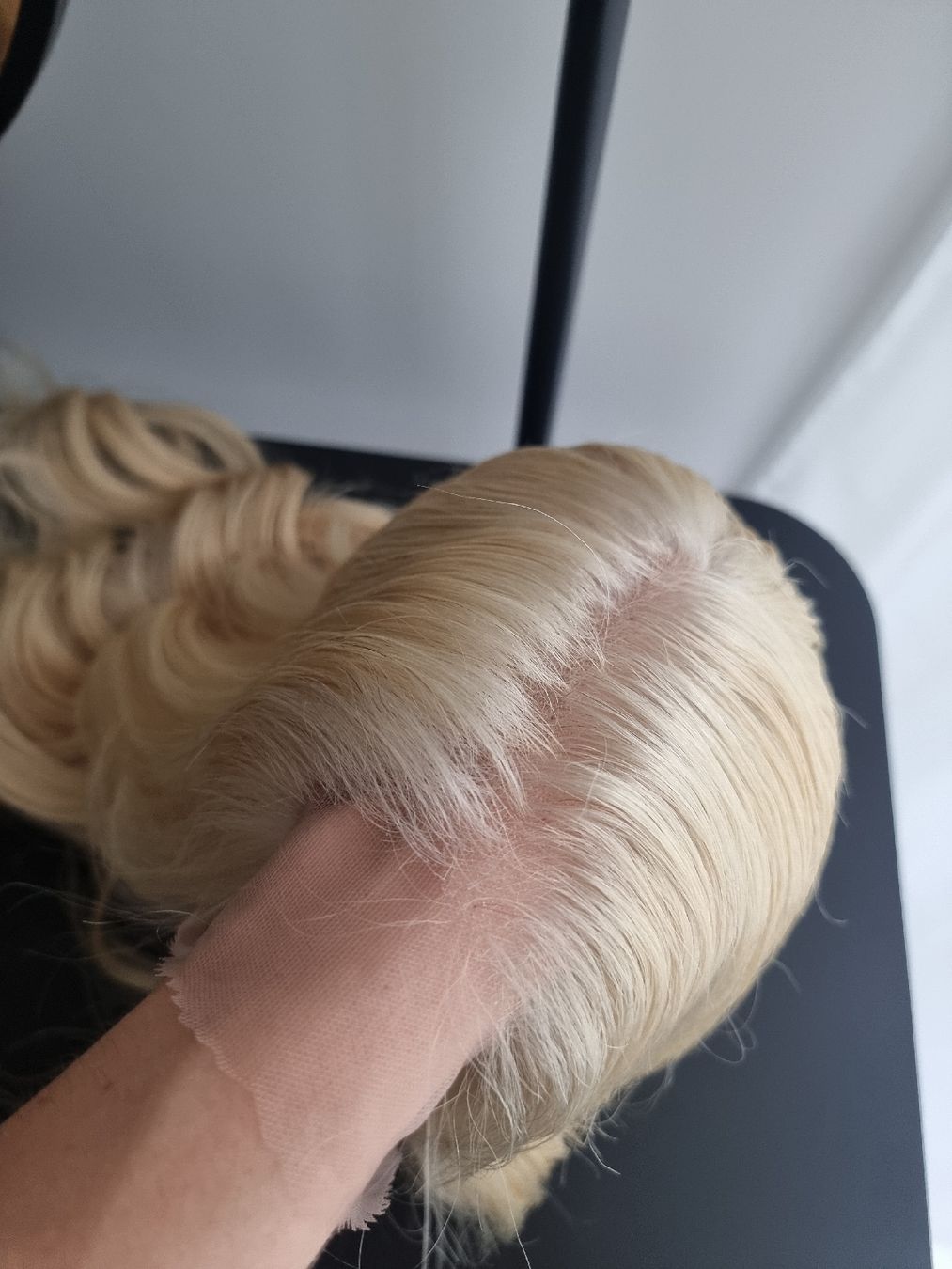 Parrucche: Wunderschöne Echthaarperücke. Blond – Nuovo e nell'imballaggio originale da Zürich venduto da pla_tm9w 6
