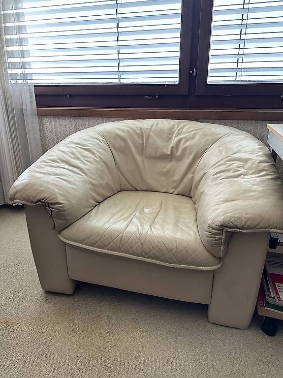 Poltrone: Leder Sessel – Usato da Häuslenen venduto da Stoe59