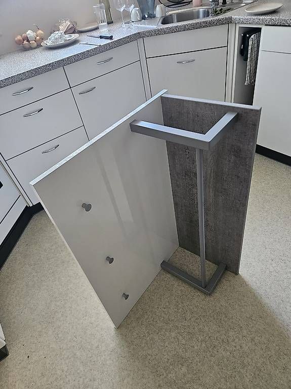 Garderobe: Garderobe – Gebraucht aus Flüelen von ProfWalker 1