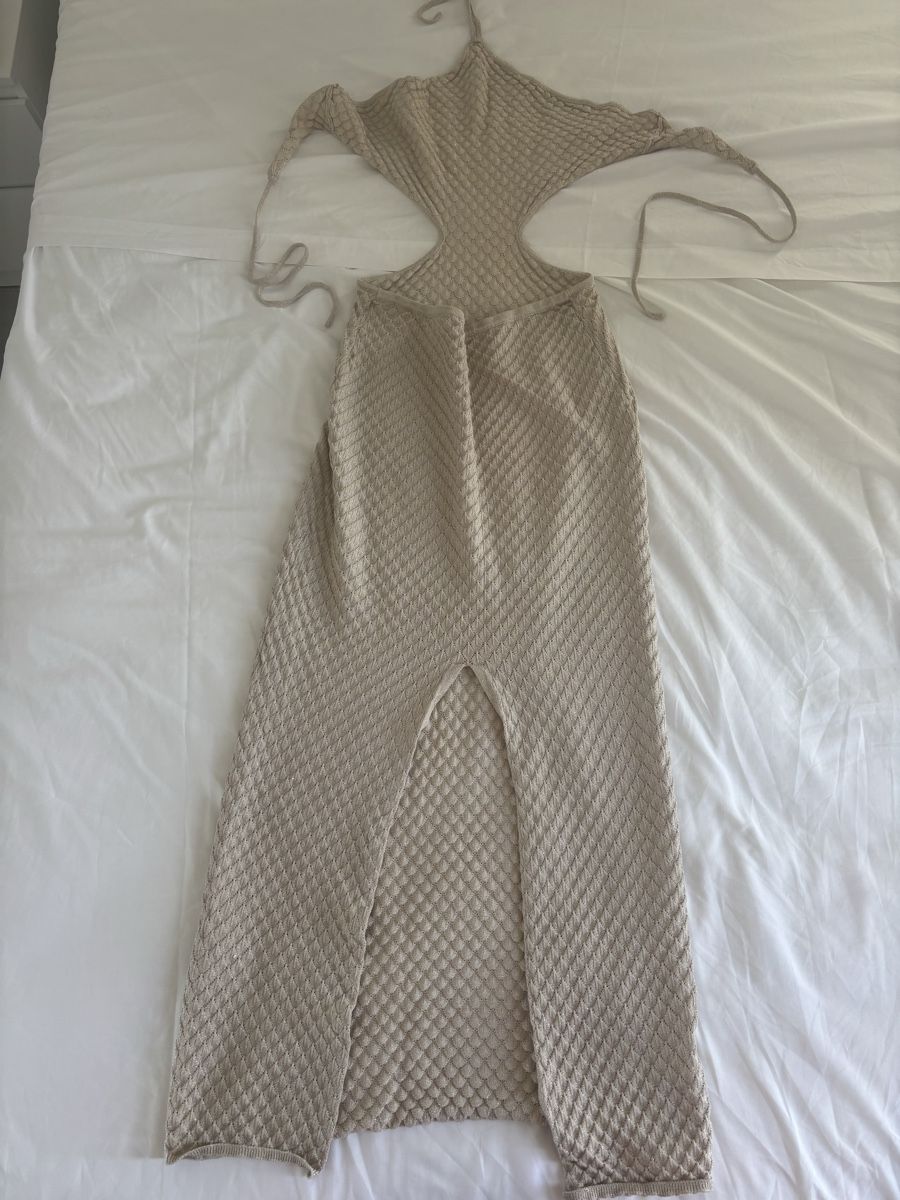 Bershka Kleider: Maxikleid BERSHKA beige/gold – Neu (gemäss Beschreibung) aus Kehrsatz von ale_zpc6 1