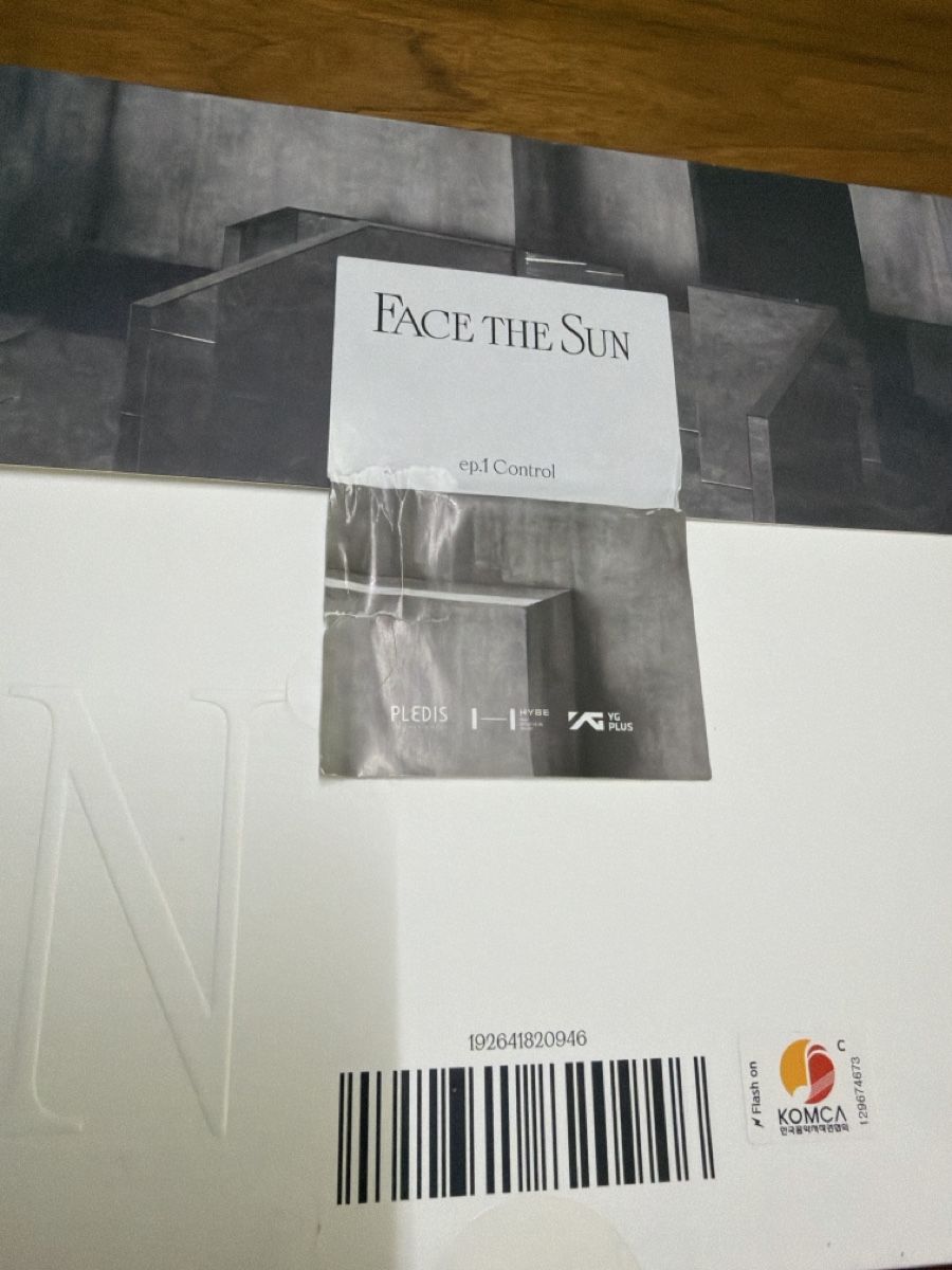 CD: Seventeen face the sun album set – Usato da Urtenen-Schönbühl venduto da Mingyeonshi 1