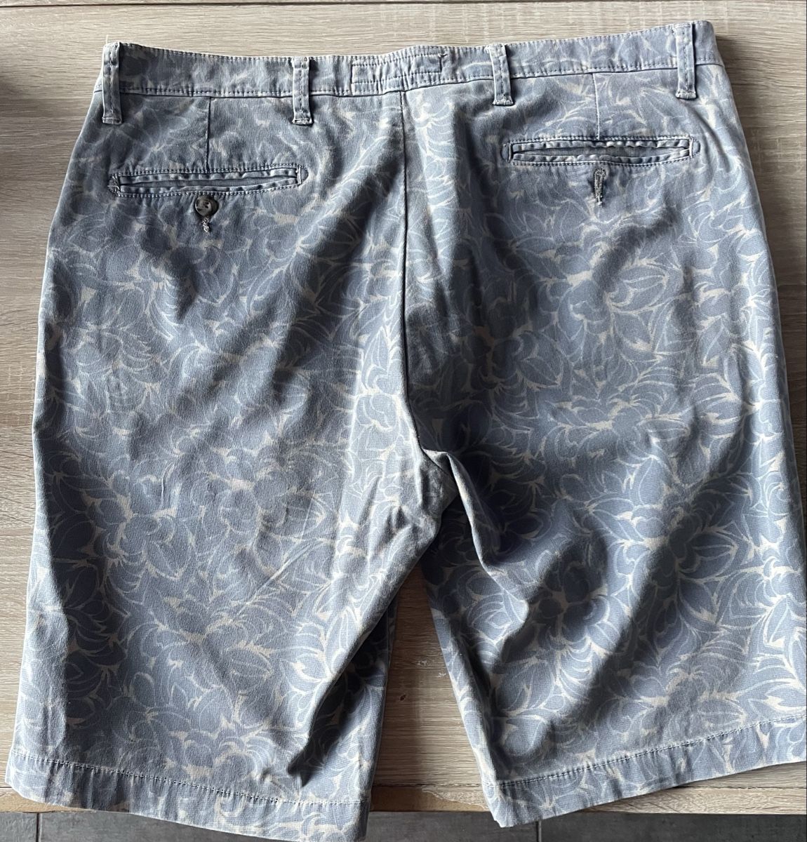 Pantalons: Bermudes hommes taille 52 – Neuf (Voir description) à Fully par thg_dcv9 2