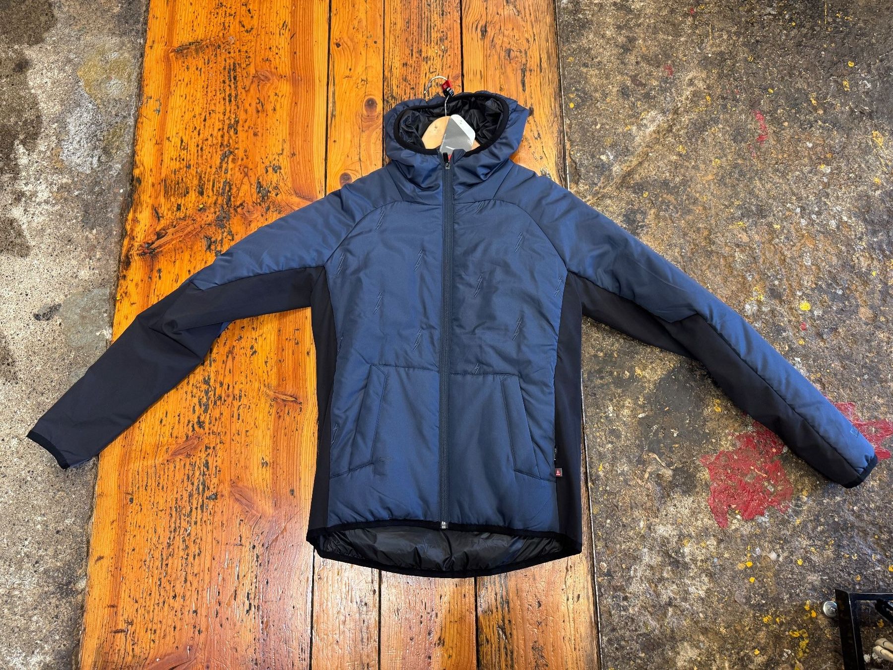 ION Vestes: Ion Primaloft Jacke Gr. L NEU – Neuf avec emballage d'origine à Hochdorf par TreeLeeHochdorf