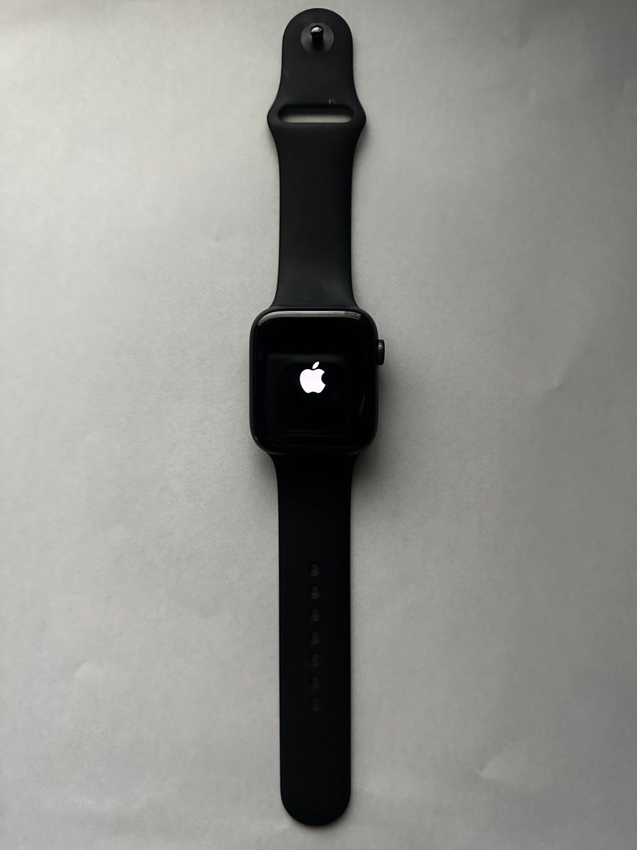 Apple : Apple Watch Serie 6 44mm Schwarz – Usato da Mels venduto da NokiOg