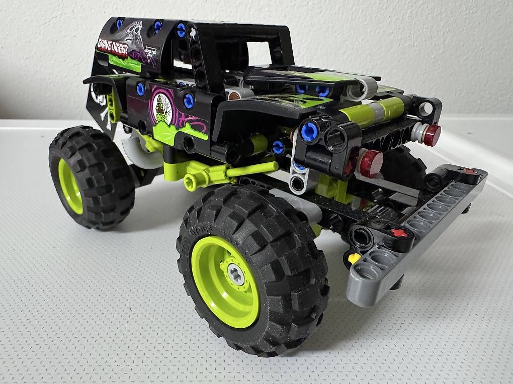 Lego Kit di costruzioni: LEGO TECHNIC SET MONSTERTRUCK 42118 GRAVE DIGGER – Usato da Zunzgen venduto da Viper79 1