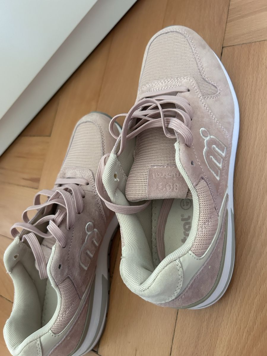 Scarpe da donna: Poudre pink trainers size 41 – Nuovo (secondo la descrizione) da Biel/Bienne venduto da zit_v5yc 6